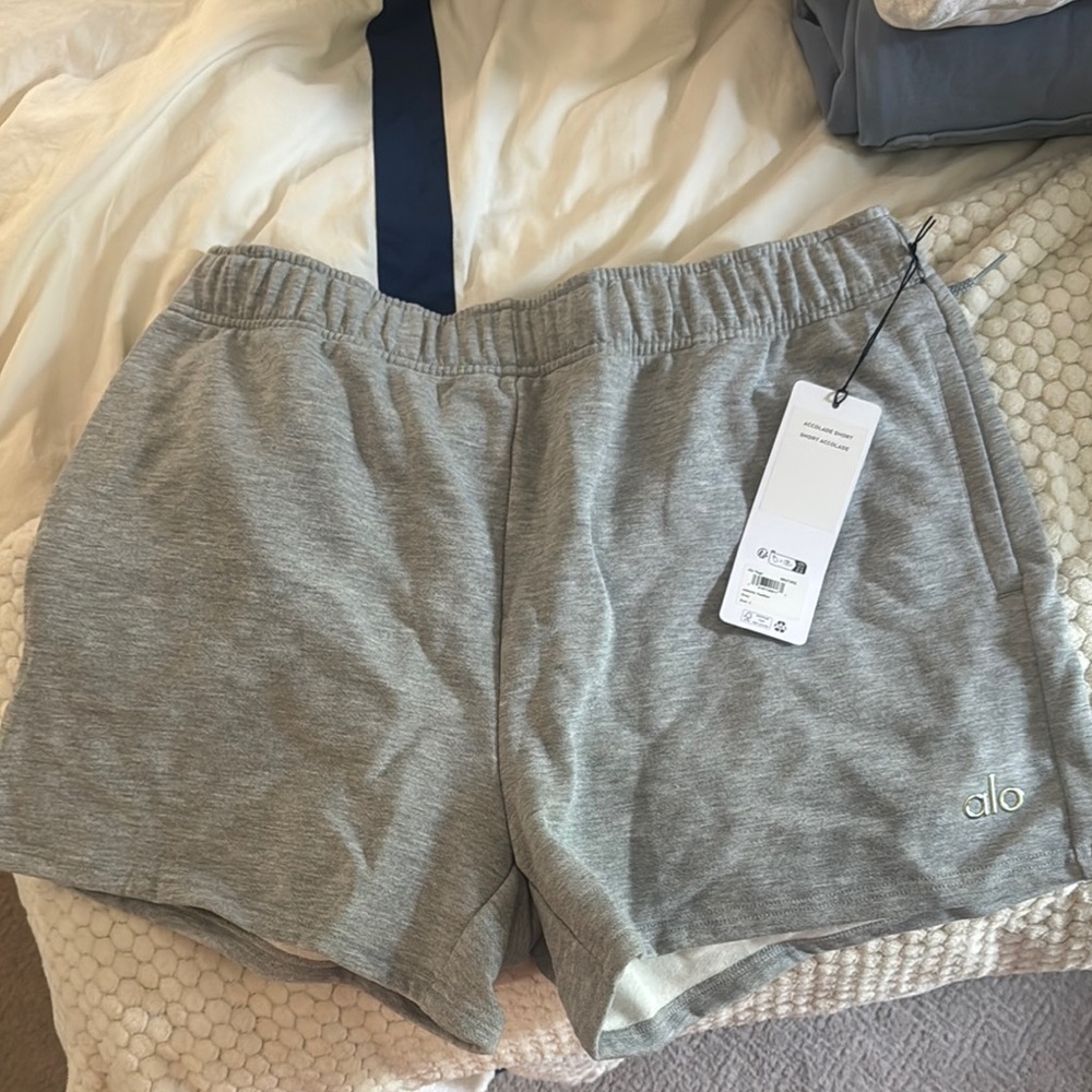ALO Accolade Short Heather Grey